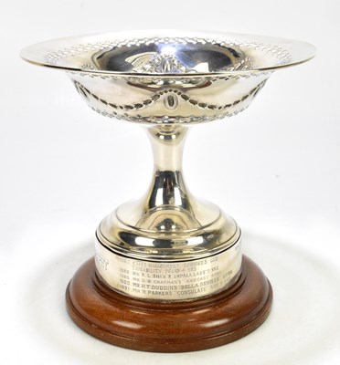 Lot 2226 - THOMAS BRADBURY & SONS LTD; a George V...