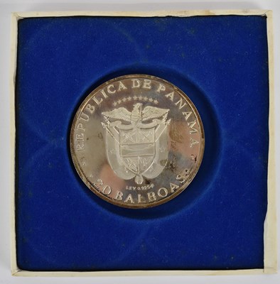 Lot 1555 - FRANKLIN MINT; a 1974 Panama 20 balboas coin,...