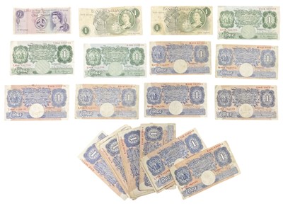 Lot 1559 - Approximately thirty-five £1 banknotes...
