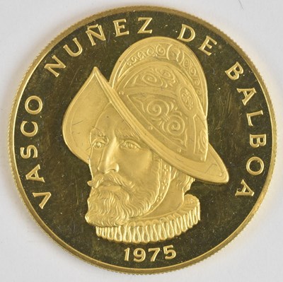 Lot 1519 - FRANKLIN MINT; a 1975 100 balboa gold...