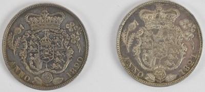 Lot 1571 - A George IV 1820 silver half crown and a...