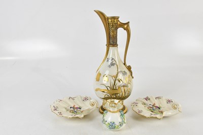 Lot 1605 - ROYAL WORCESTER; a pair of scallop shaped...
