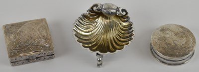 Lot 1182 - Two 925 hallmarked silver snuff boxes...