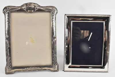 Lot 1220 - HENRY MATTHEWS; a George V hallmarked silver...