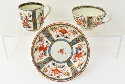 Lot 539 - WORCESTER; a first period trio painted in the...