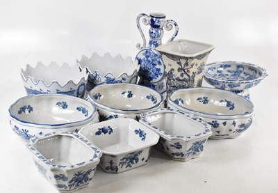 Lot 1568 - A collection of modern Chinese and other...