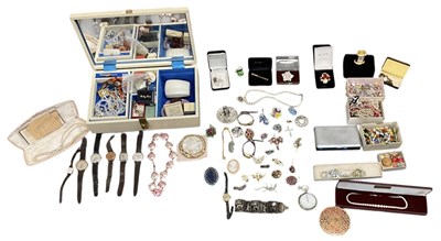 Lot 1511 - A large quantity of sundry costume jewellery...
