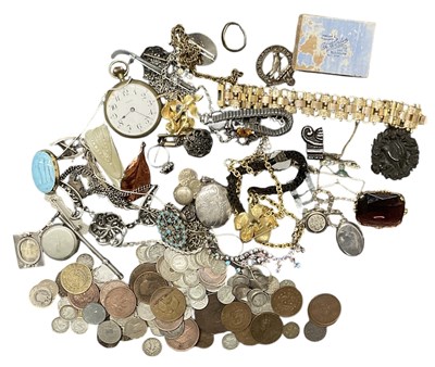 Lot 1507 - A collection of various vintage and antique...