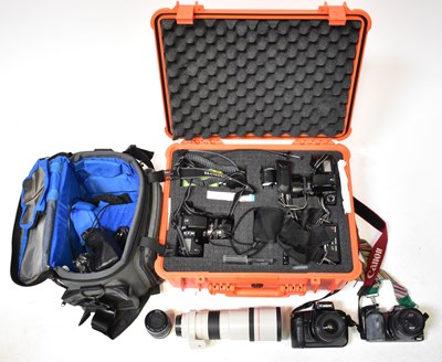 Lot 414 - CANON; a EOS D30 SLR camera with 28-105mm...