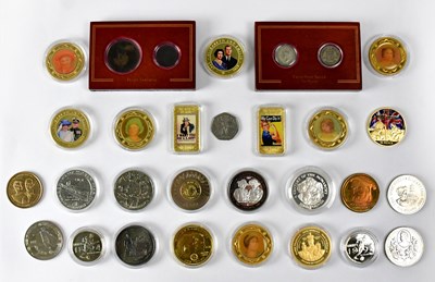 Lot 600 - A collection of commemorative coins to include...