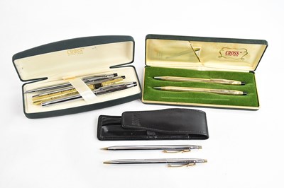 Lot 1467 - CROSS; a Hargreaves & Lansdown fountain pen in...