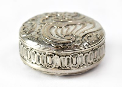 Lot 798 - A Continental 800 grade circular pillbox with...