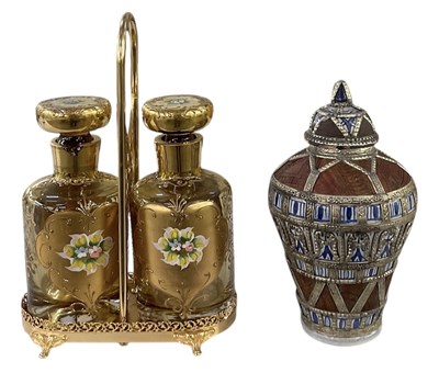 Lot 551 - A blue and white porcelain lidded jar, with...