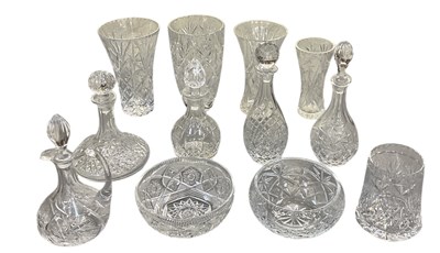 Lot 610 - A quantity of cut and crystal glassware...
