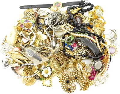 Lot 1515 - Various items of modern and vintage mixed...
