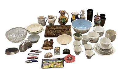 Lot 589 - A quantity of sundry ceramics and collectors'...