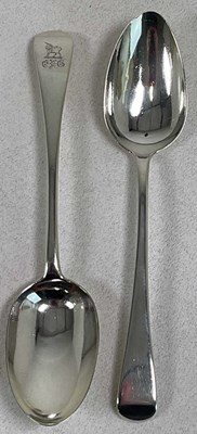 Lot 1063 - A George III hallmarked silver tablespoon,...