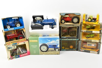 Lot 376 - A quantity of boxed diecast vehicles, mostly...