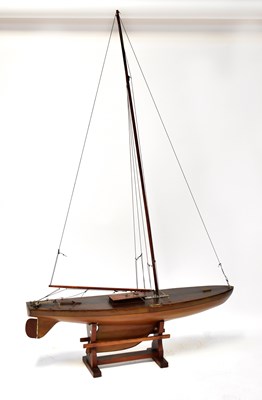 Lot 287 - A large pond yacht with lead ballast,...