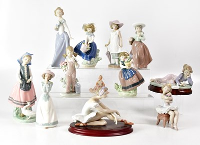 Lot 251 - LLADRÓ; seven figures and two further Nao...