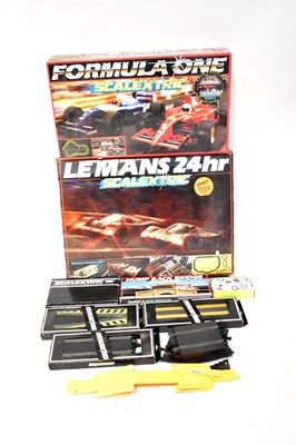 Lot 392 - SCALEXTRIC; a quantity of of Scalextric to...