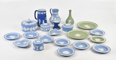 Lot 641 - WEDGWOOD; a collection of jasperware including...