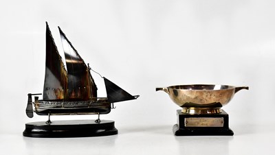 Lot 732 - WALKER & HALL; an Elizabeth II hallmarked...