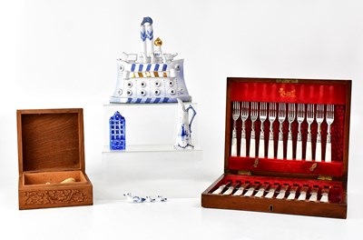 Lot 345 - A collectors' lot to include a Ben Holgate...