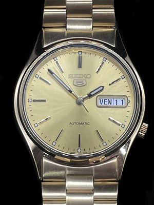 Lot 1307 - SEIKO; a gentleman's gold plated automatic '5'...