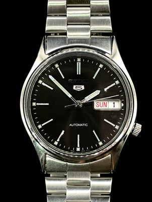Lot 1311 - SEIKO; a gentleman's stainless steel '5'...