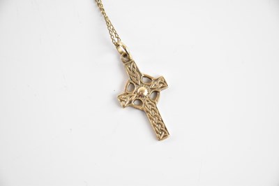 Lot 372 - A 9ct yellow gold 'Bellini' cross, on 9ct...