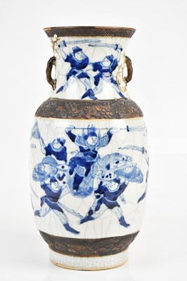 Lot 55 - An early 20th century Chinese blue and white...