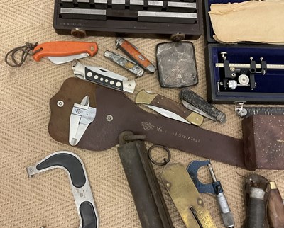 Lot 22 - A quantity of gauges and engineering equipment,...