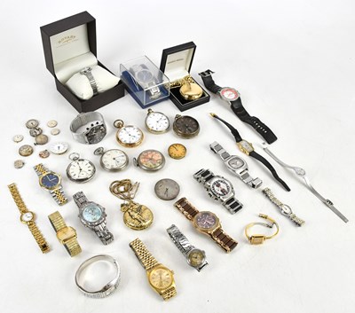 Lot 535 - An extensive collection of pocket and...