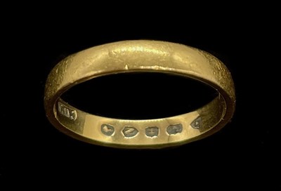 Lot 1281 - A 22ct yellow gold wedding band, size M,...
