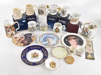 Lot 693 - An extensive collection of Royal memorabilia...