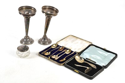 Lot 1310 - WALKER & HALL; a cased set of six George V...