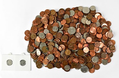 Lot 606 - A collection of mainly 20th century United...