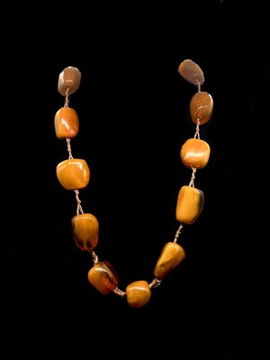 Lot 1285 - A large vintage hand tied egg...