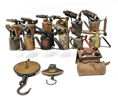 Lot 350 - A quantity of vintage brass blow lamps to...