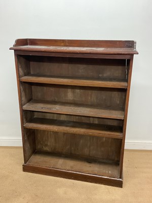 Lot 661 - A mahogany open bookcase, height 130cm,...