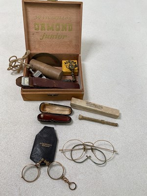 Lot 24 - A group of collectors' items comprising a...