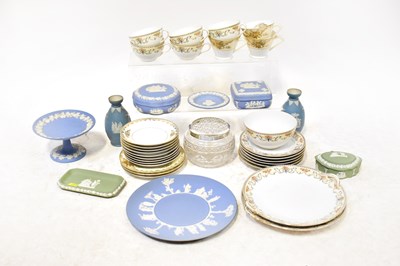 Lot 270 - WEDGWOOD; nine items of jasperware including...