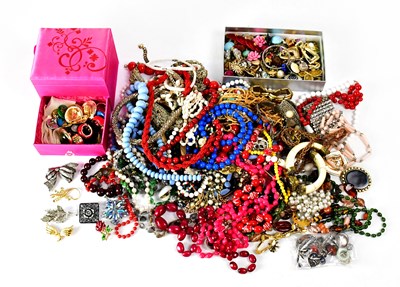 Lot 867 - A quantity of mainly vintage costume jewellery,...