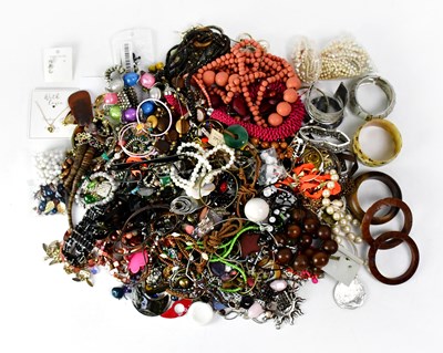 Lot 870 - A quantity of costume jewellery, to include...
