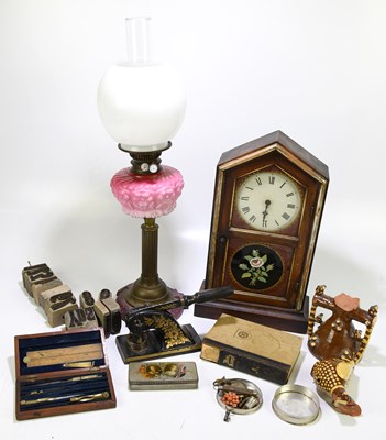 Lot 1497 - An American mantel clock