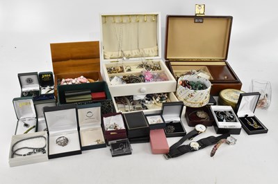 Lot 441 - A large collection of costume jewellery...