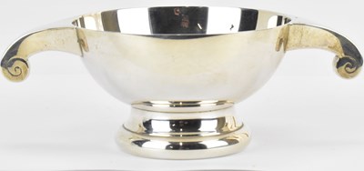 Lot 914 - HAYWARD & STOTT; an Elizabeth II hallmarked...