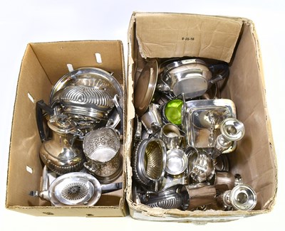 Lot 2015 - A collection of assorted silver plate to...
