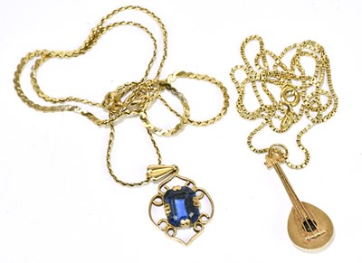 Lot 1364 - A 9ct yellow gold pierced pendant on chain,...